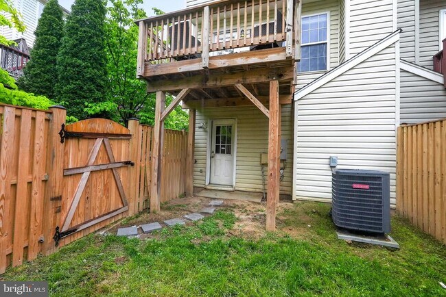 Building Photo - 13810 Fareham Ln