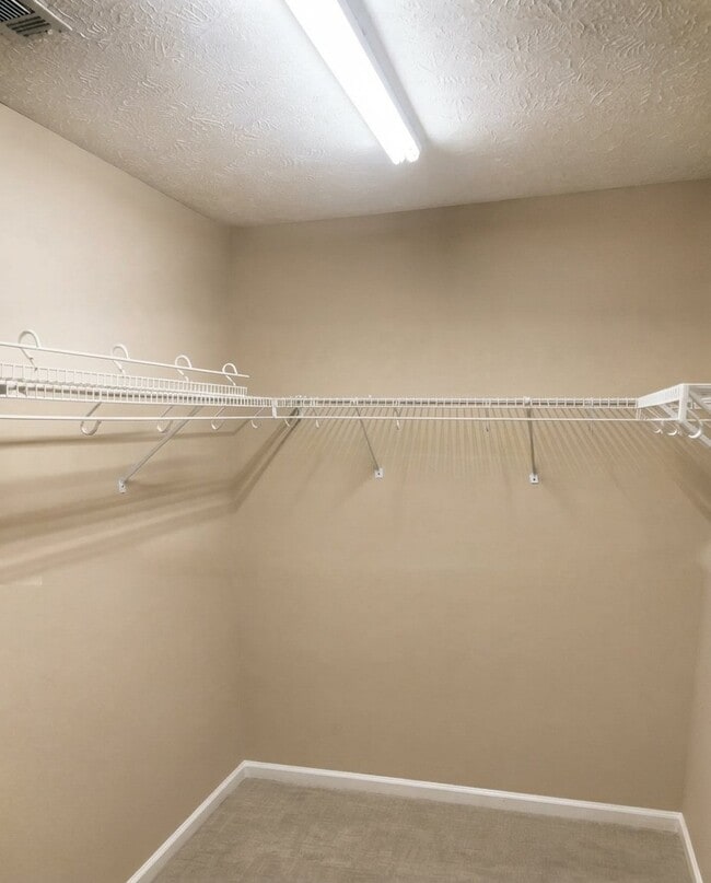 Building Photo - 7300 Senderson Ct