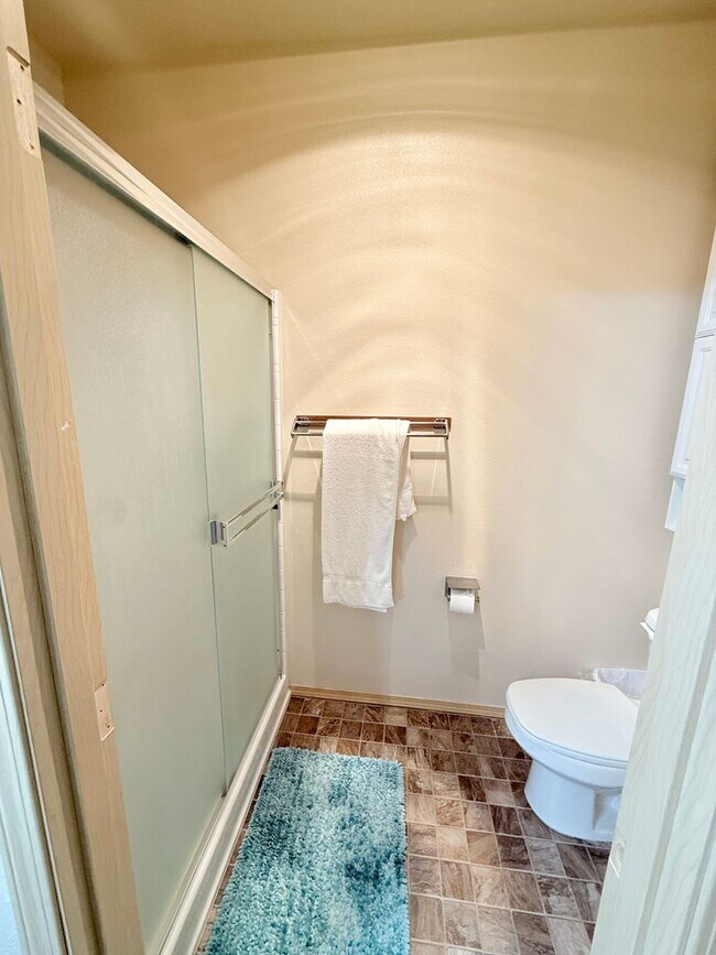 Building Photo - Beautiful house in Maple View Meadows.