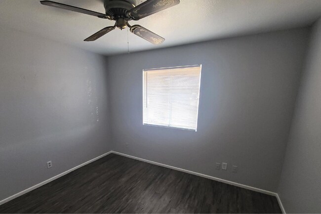 Building Photo - Charming 3-Beds, 1.25-Bath Single-Level Home in Apache Junction!