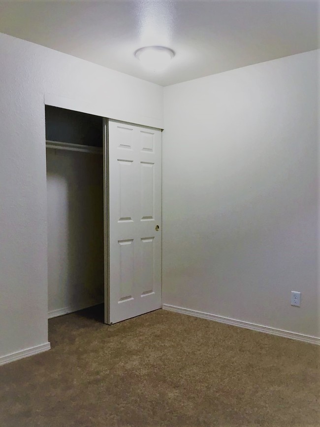 2 BEDROOM: BEDROOM/ CLOSET - Evergreen Meadows