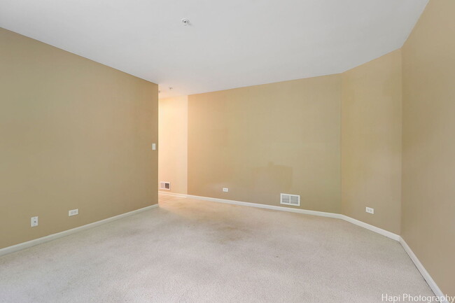 Building Photo - 719 Hanbury Dr