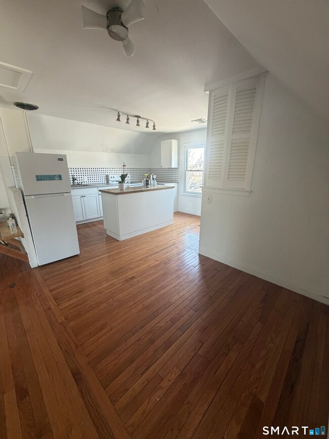 Building Photo - 178 Sherman Ave