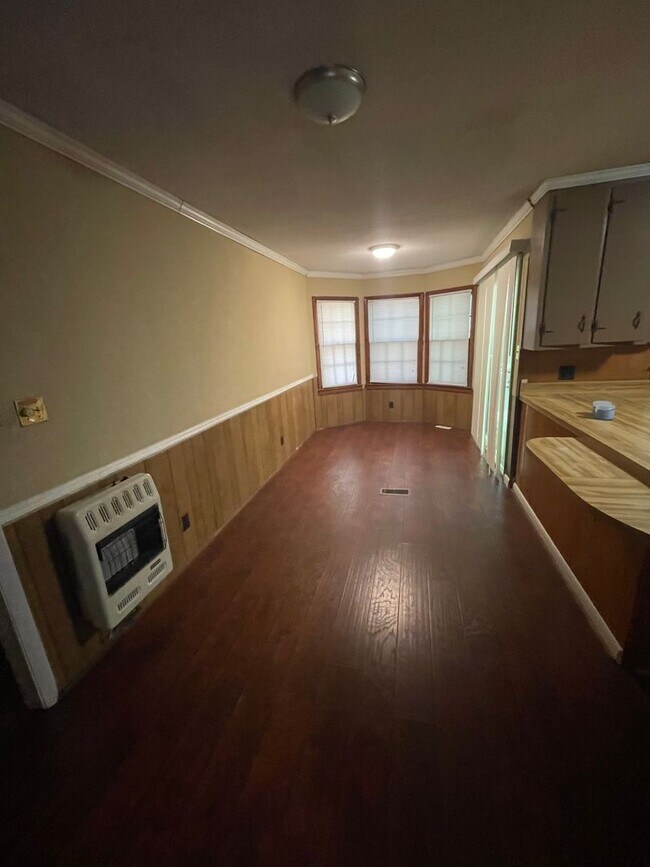 Building Photo - 105 Redwood Trail