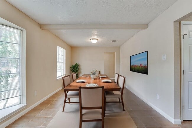 Building Photo - 24815 Spring Creek Dr