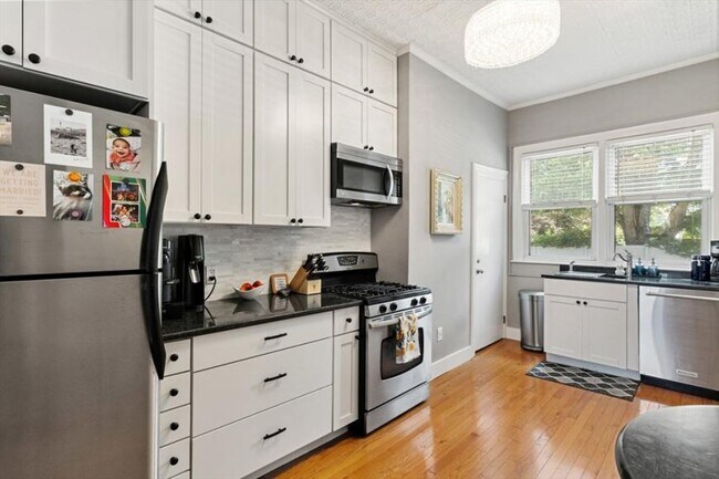 Building Photo - 2 bedroom in Winchester MA 01890