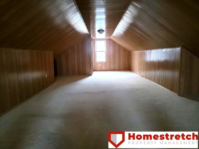 Building Photo - Cozy Two Bedroom Home! Move In Ready!!