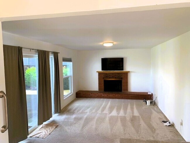 Building Photo - Charming Family Home in Pleasanton: 4 Bed,...