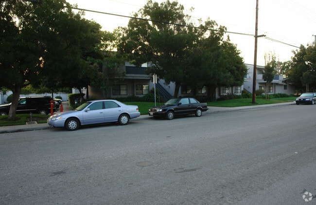 Building Photo - 917 Sierra Vista Ave