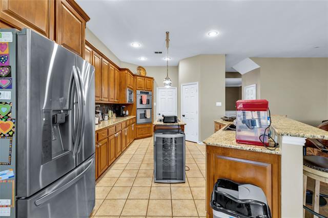 Building Photo - 4937 Bellflower Way