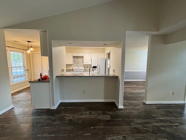 Building Photo - 5405 Beretta Way