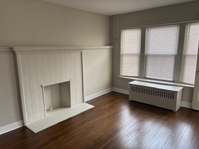 Building Photo - 11237 S King Dr