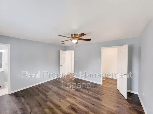 Building Photo - 109 N Heights Dr