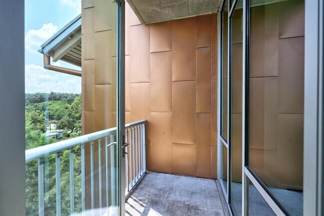 Building Photo - 1600 Barton Springs Rd