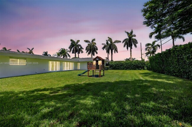 Building Photo - 7200 SW 137th St