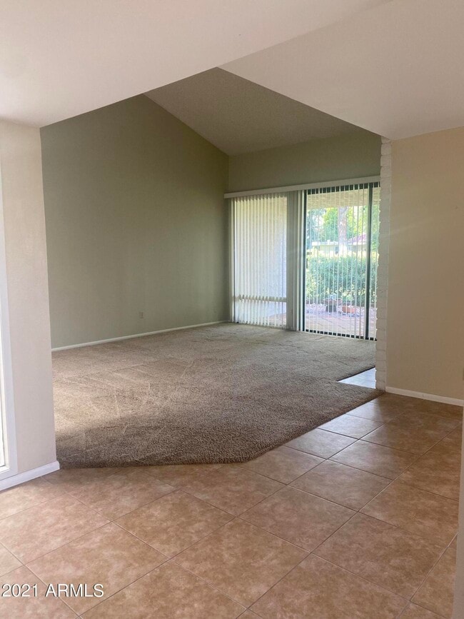 Building Photo - 7706 E Vista Dr