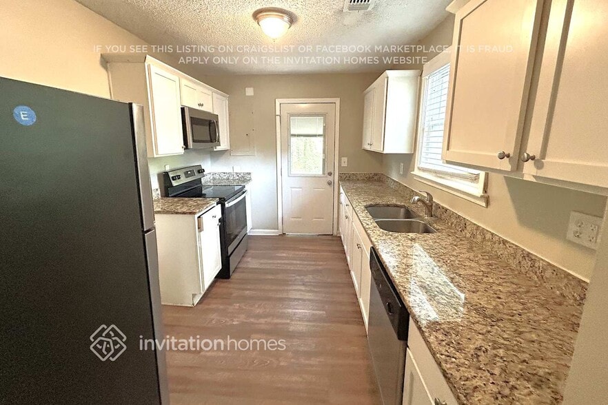 Building Photo - 2674 Joyce Ave