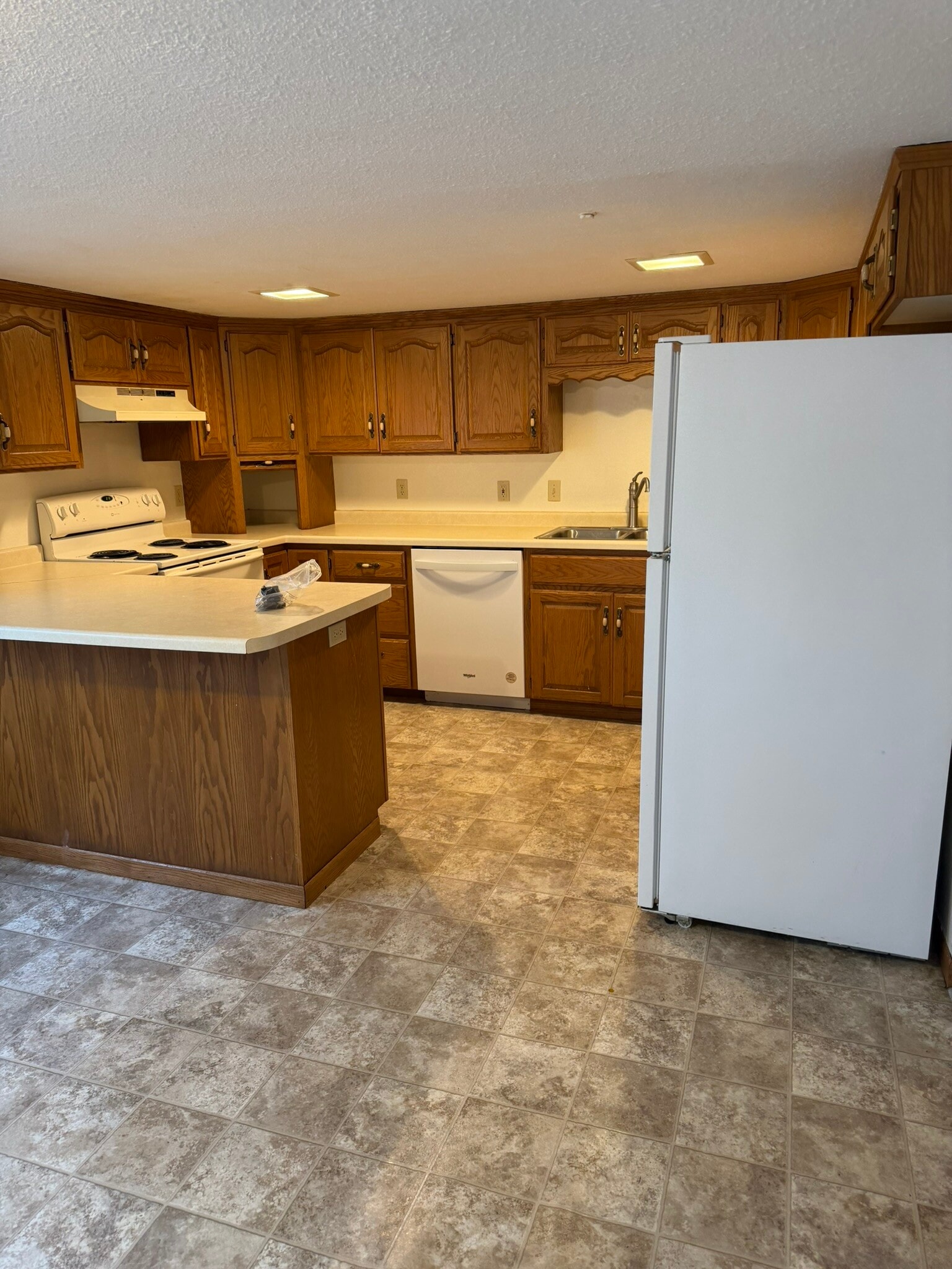 Kitchen - 304 3rd St NE