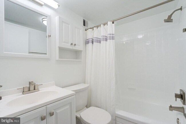 Building Photo - 8 S Van Dorn St