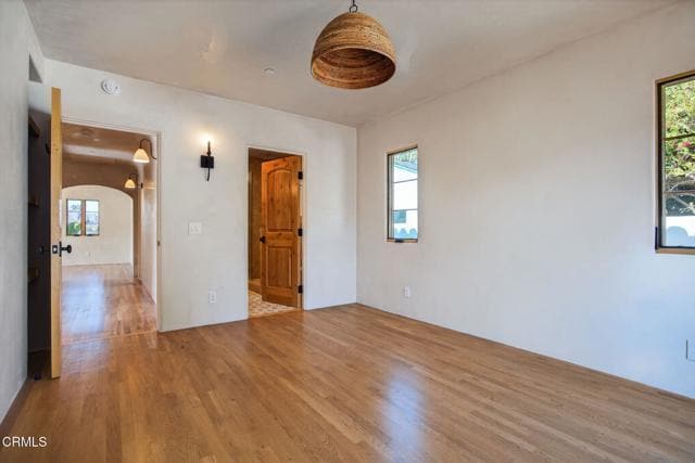 Building Photo - 622 S Evergreen Dr