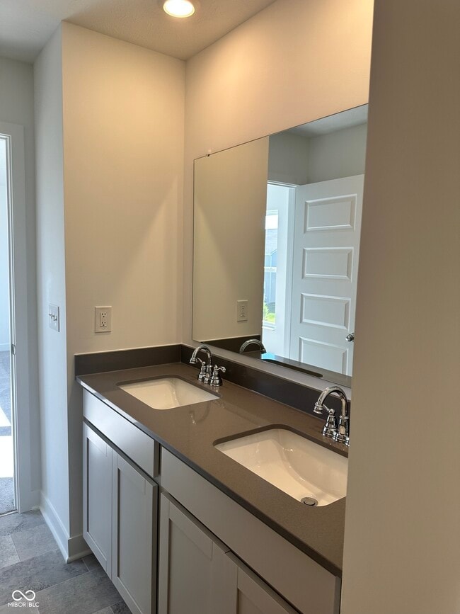 Building Photo - 8560 Tripp Rd