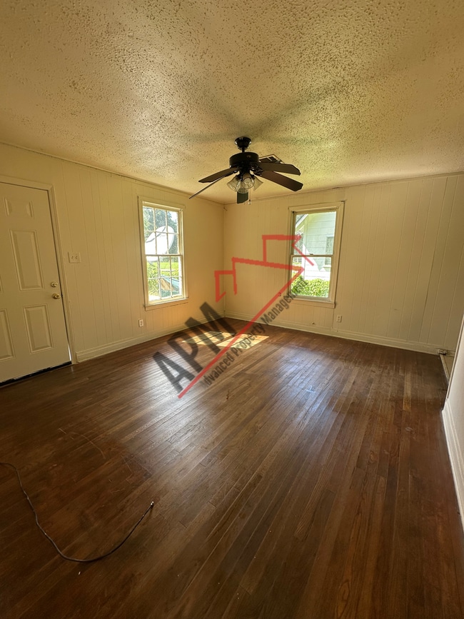 Building Photo - 2 bedroom home in Monroe