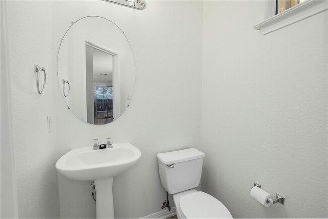 Building Photo - 8518 Cahill Dr