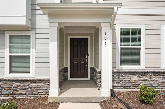 Building Photo - 1838 Woodall Crest Dr