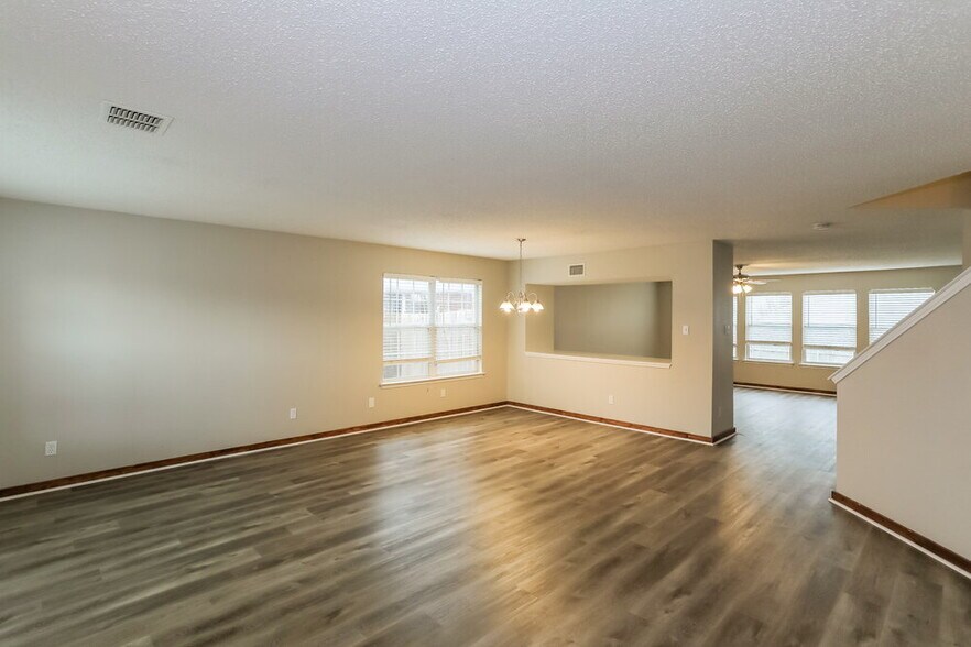 Building Photo - 10173 Chapel Springs Trail