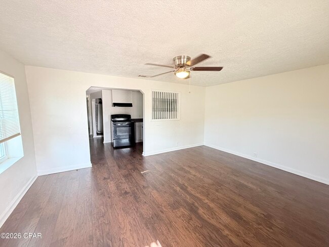 Building Photo - 237 Helen Ave