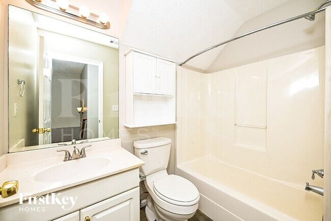Building Photo - 3512 Tiffany Dr SE
