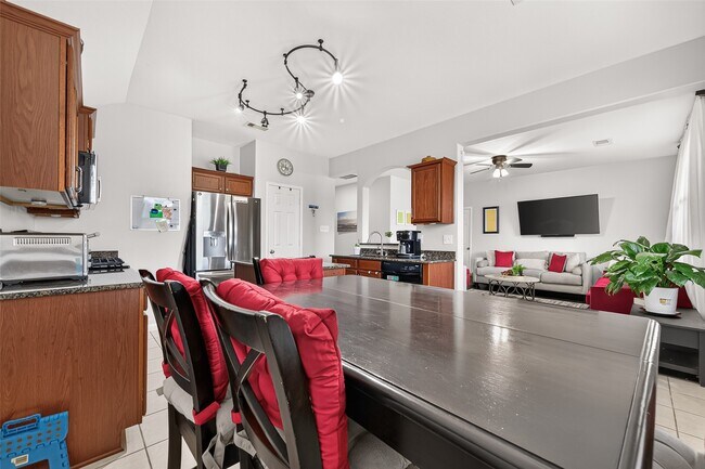 Building Photo - 16123 Duck Tail Ln