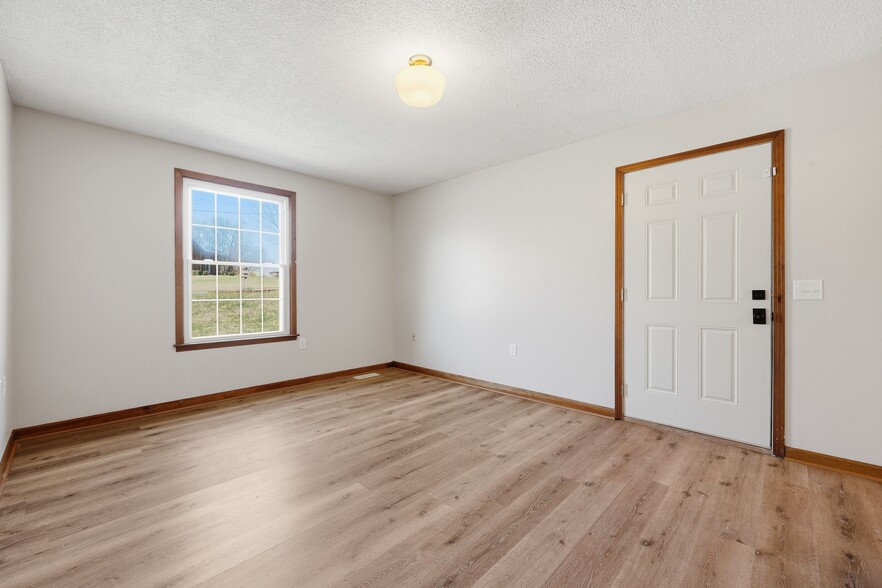 Building Photo - 1325 Sun Valley Rd