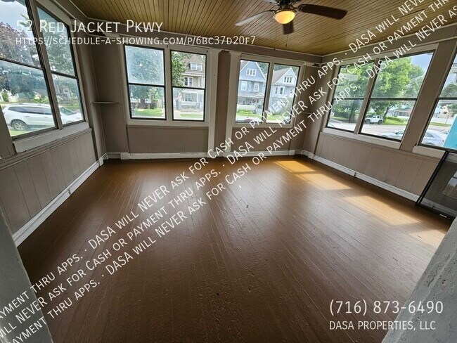 Building Photo - 52 Red Jacket - 4 Bed / 1 Bath