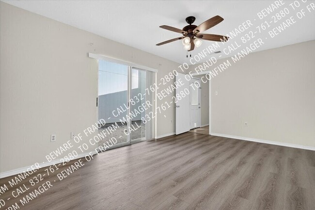 Building Photo - 2031 Towngate Dr