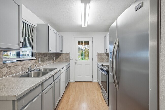 Building Photo - 3 BD | 2 BA Home with Great Backyard & Fireplace
