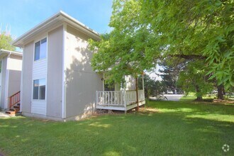 Building Photo - 2Bed 1Bath with Carport! Walk to MSU