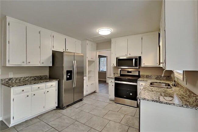 Building Photo - 252 Paxton Cir