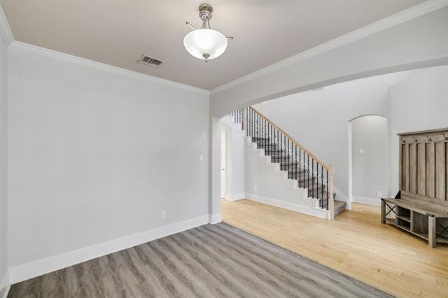 Building Photo - 5629 Hampshire Dr