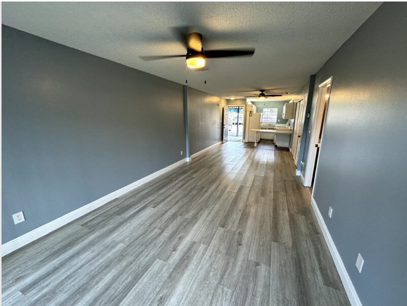 Building Photo - 313 Dirksen Dr