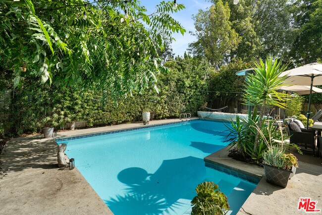 Building Photo - 12237 Hesby St