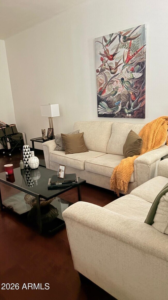 Building Photo - 13416 N Hawthorn Dr