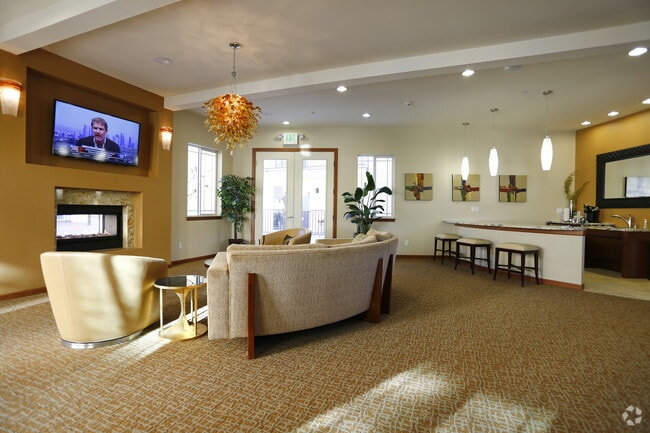 Interior Photo - Ondine at Juanita Bay