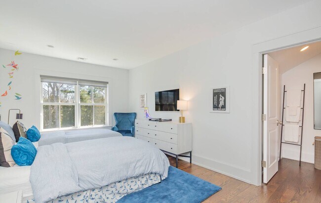 Building Photo - 20 Lighthouse Ln