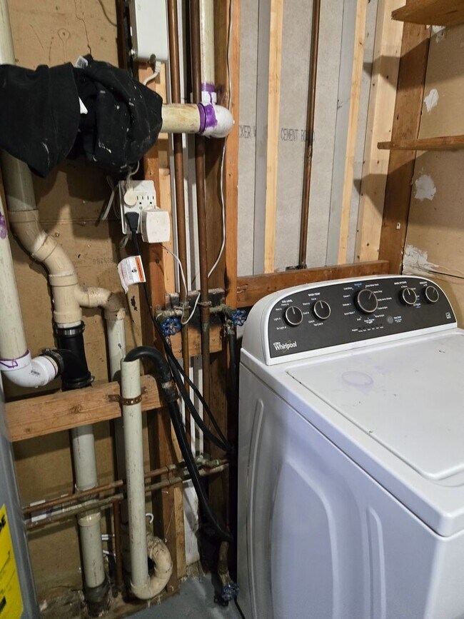 Building Photo - Single Family Home in Dale City