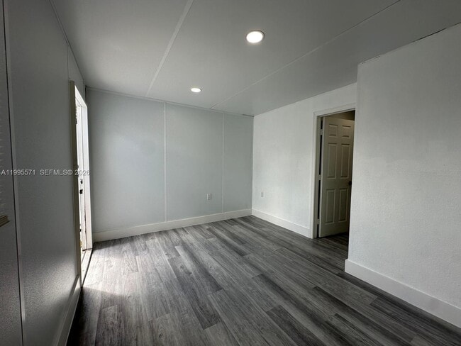 Building Photo - 841 N 69th Ave