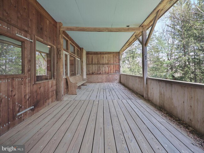 Building Photo - 196 Red Hill Rd