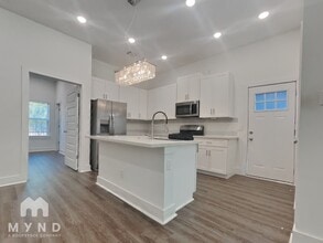 Building Photo - 7922 Jester St