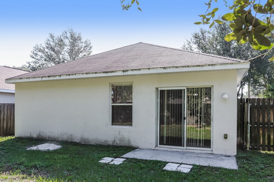 Building Photo - 7455 Oxford Garden Cir