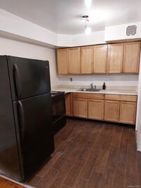 Building Photo - 30-30 71st St